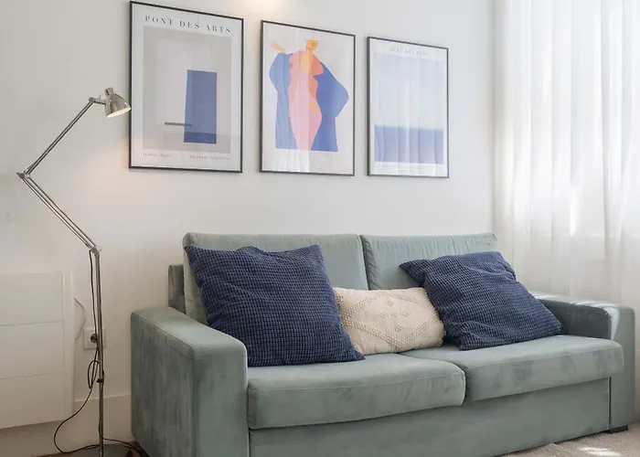 Apartman Liiiving In - Urban Retreat *