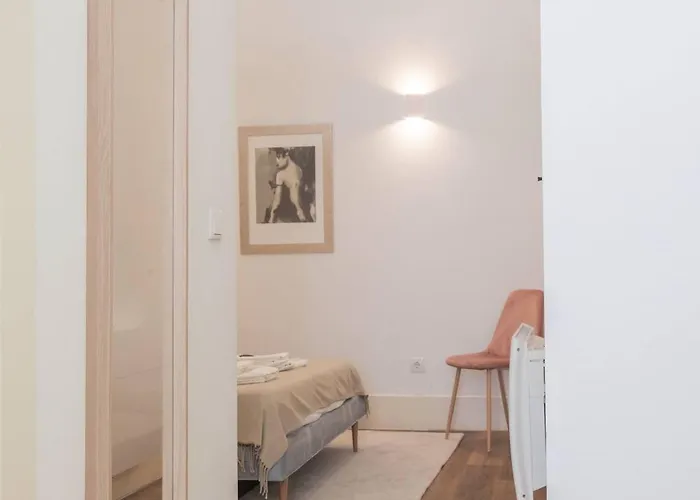 Liiiving In - Urban Retreat Porto