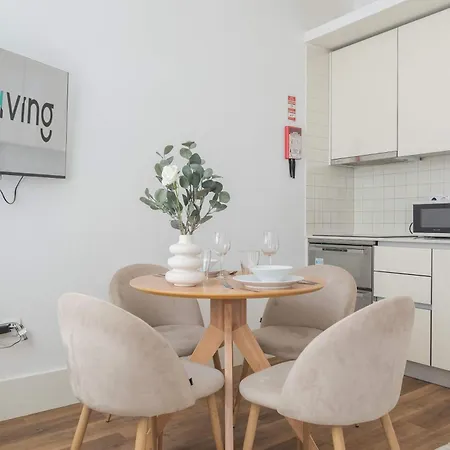 Liiiving In - Urban Retreat * 波尔图