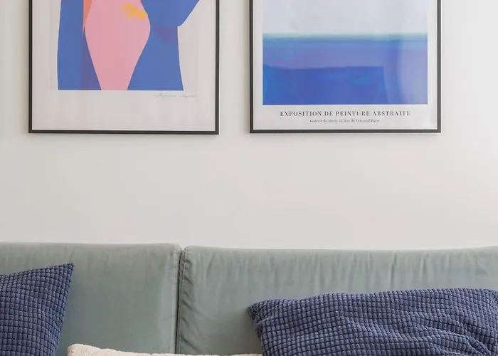 Liiiving In - Urban Retreat